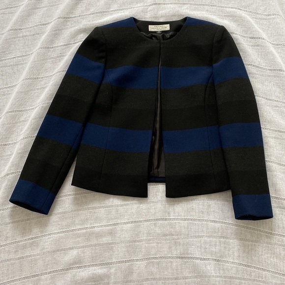 Tahari structured blazer with bold black and blue strips. - Picture 5 of 13